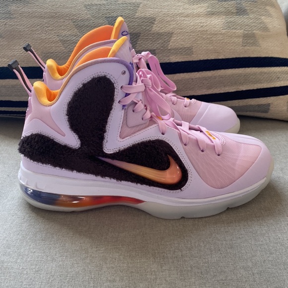 NIKE Lebron IX Regal pink multicolor NWT 7.5 men - Picture 4 of 14